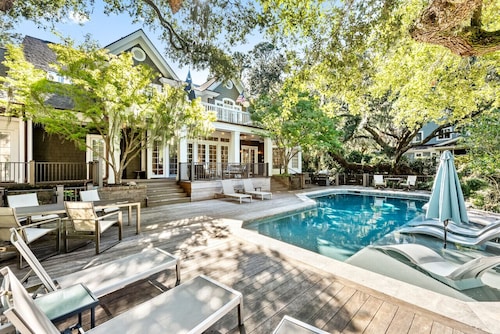 Villa ESTE, 130 Flyway - Private Saltwater Pool - Heating Optional