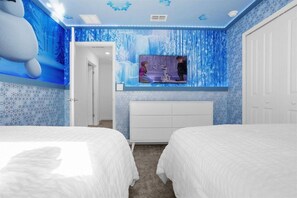 5 bedrooms, travel cot, WiFi, bed sheets