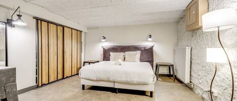 3 dormitorios, escritorio, wifi y ropa de cama