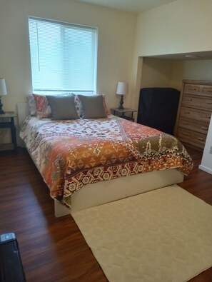 1 bedroom, in-room safe, desk, iron/ironing board