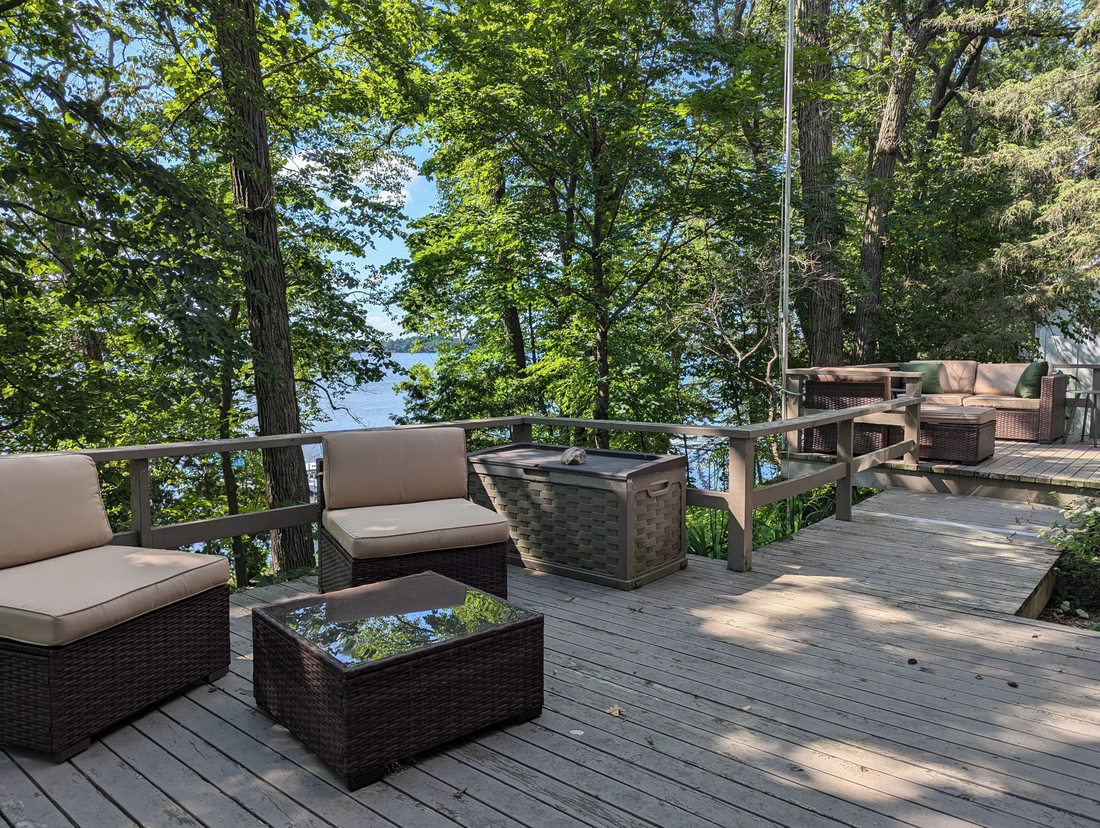 Spacious Cabin w/ 100 ft. of private South Long Lake frontage!