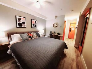 1 bedroom, in-room safe, free WiFi, bed sheets - Enjoy Serenity & Relax in 1BR/BA w/ Mountain View, 10 minutes drive to Banff  (Canmore)