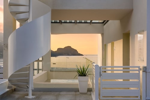 Emerald Boutique Hotel