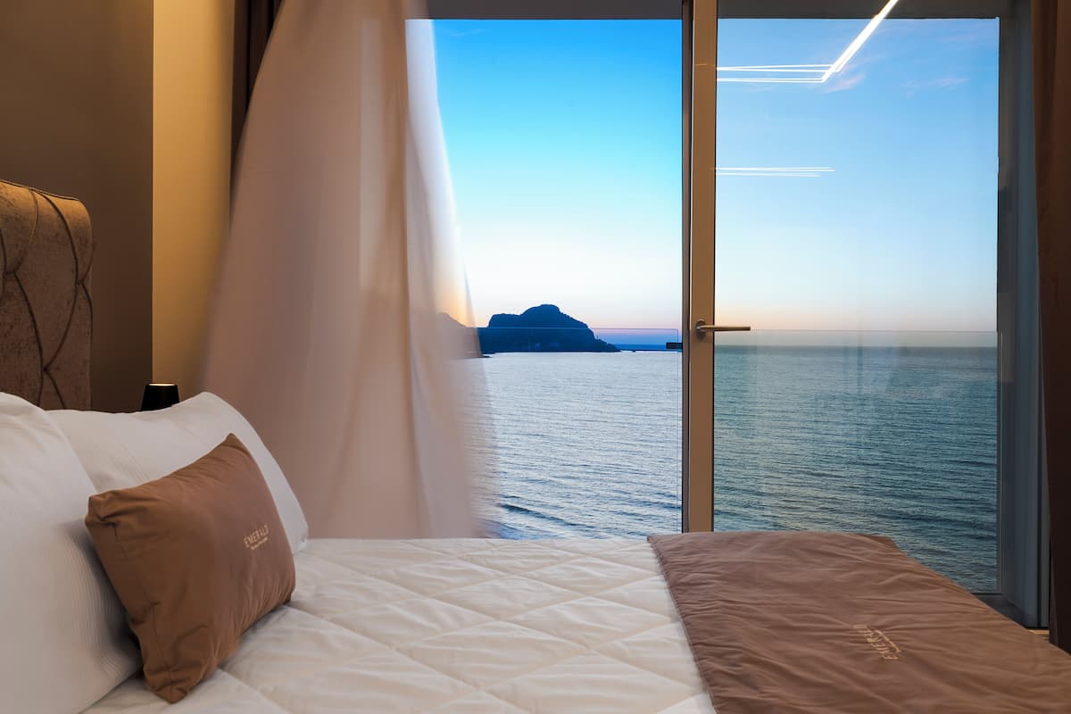 Phòng Deluxe, quang cảnh biển | Bộ trải giường bằng vải cotton Ai Cập, bộ đồ giường cao cấp 