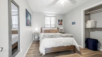 3 bedrooms, iron/ironing board, free WiFi, bed sheets