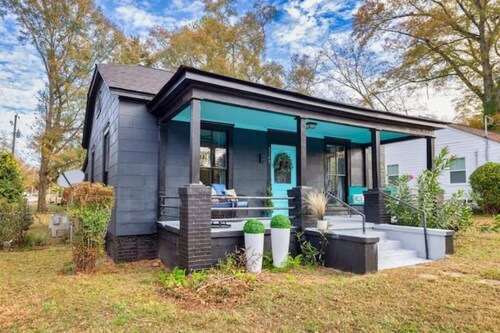 3/2 Near the visitor center, 0.5 mile from the square