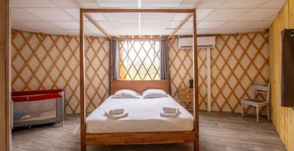 2 bedrooms, WiFi, bed sheets