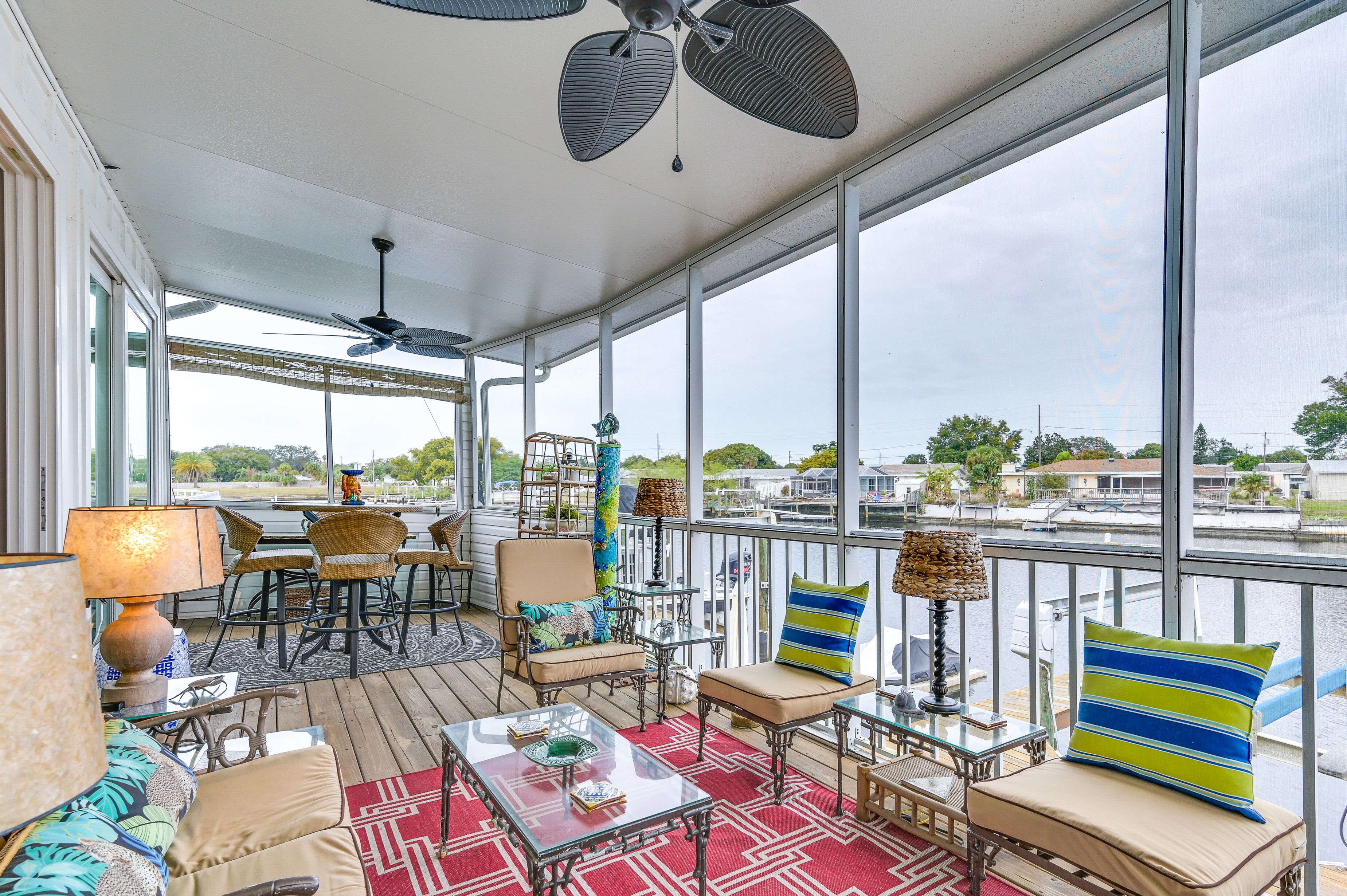 Family-Friendly Holiday Townhome with Boat Dock!