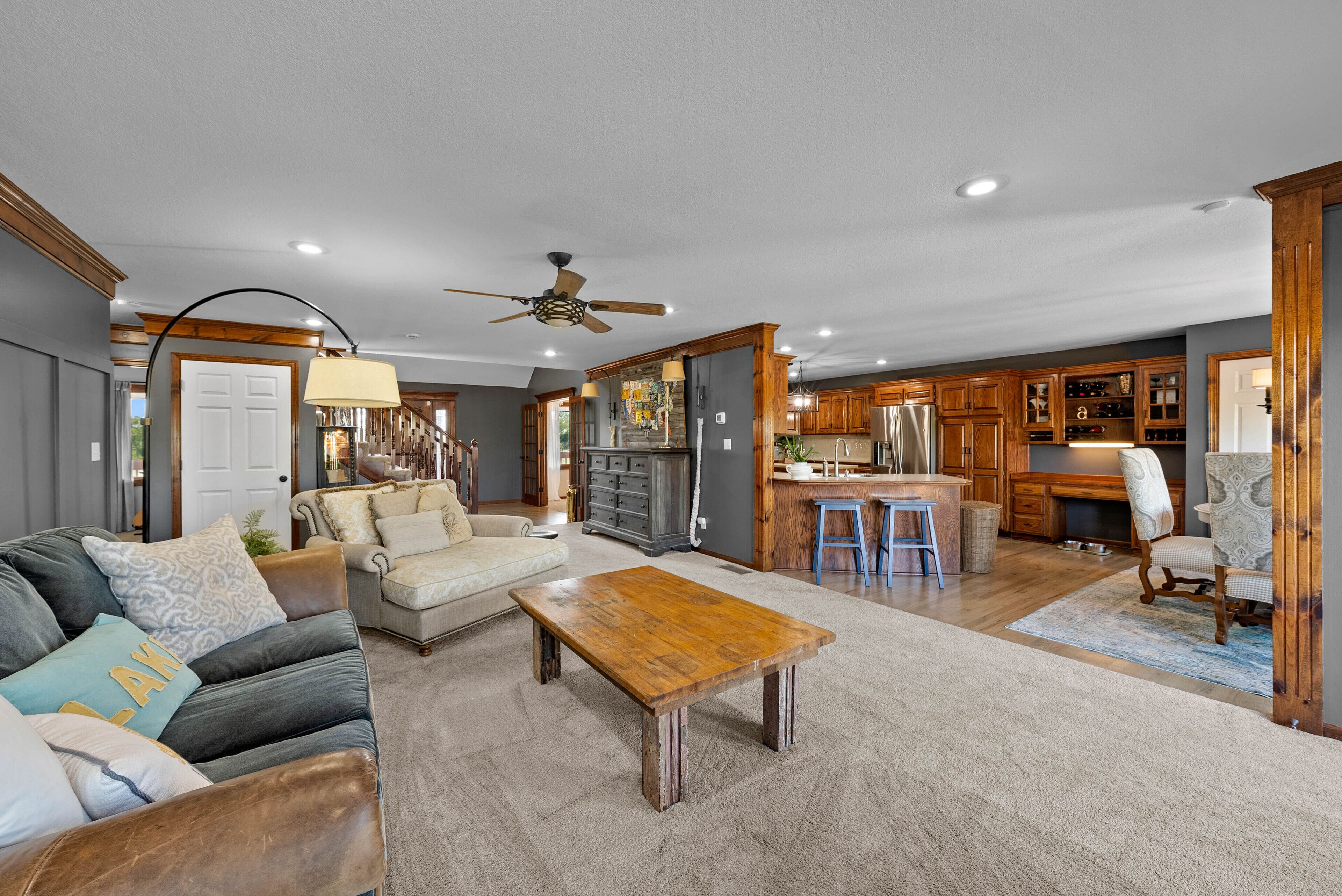 TV connectée, jeux vidéo, lecteur de DVD, baby-foot