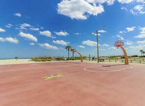 Sports court - Ocean Lakes Coastal Hideaway, #6019, On lake, 3rd Year Rental, Clean & Spacious (Myrtle Beach)