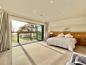 6 soverom, skrivebord, strykejern/-brett og wi-fi