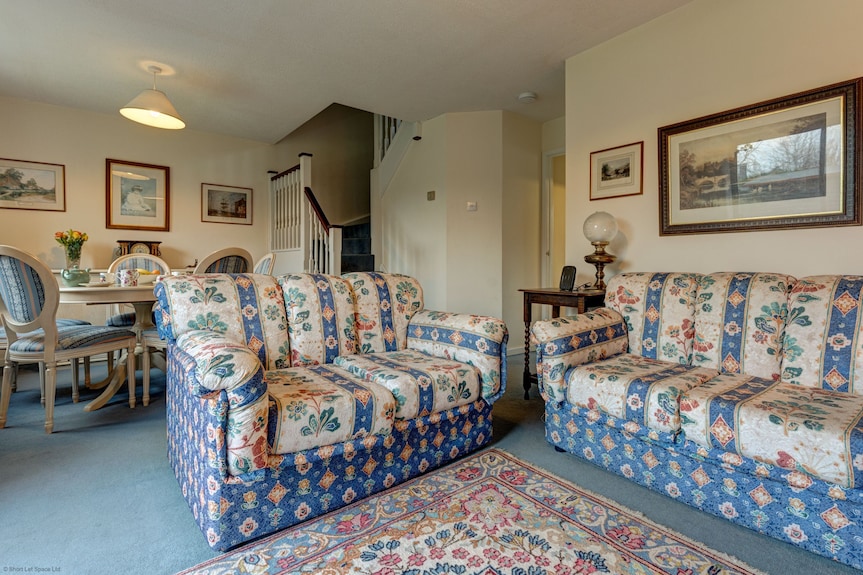 Sparrows Nest | Oxford Holiday Let | 3 Beds & Sleeps 5 - Oxford