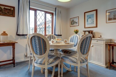 Sparrows Nest | Oxford  Holiday Let | 3 Beds & Sleeps 5