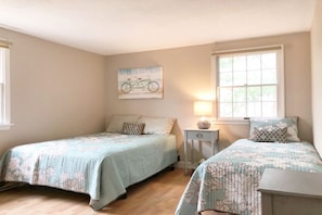 4 Schlafzimmer, Schreibtisch, Bügeleisen/Bügelbrett, kostenloses WLAN