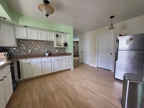 Fridge, microwave, oven, stovetop - Humble and Cheerful
(South Bend)