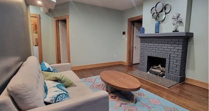 Short Walk to CWRU or University Hospital