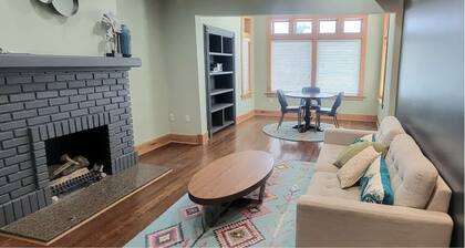 Short Walk to CWRU or University Hospital