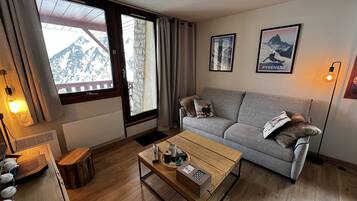 Smart TV, video games, books