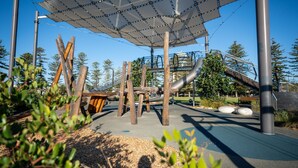 Children's area - Broadway by The Beach (Glenelg South)