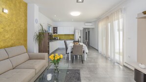 TV, foosball - Villa Lucia (Istria - Barban) (Barban)