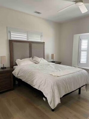 Iron/ironing board, WiFi, bed sheets - Charming 3-bedroom. Perfect for families and infants (Leander)