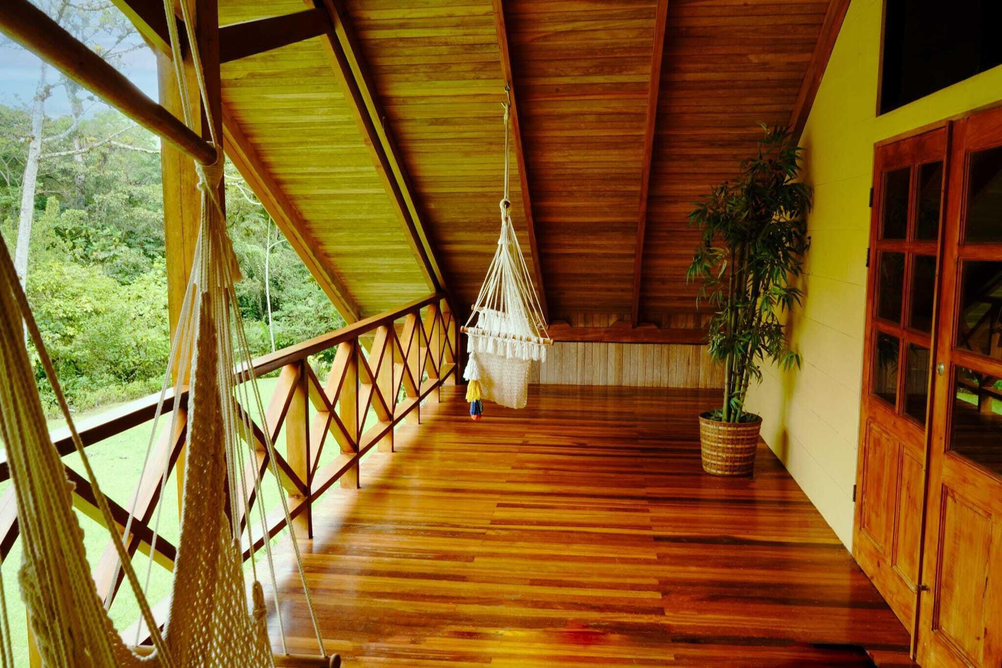 Villa familiale, vue sur le fleuve | Balcon