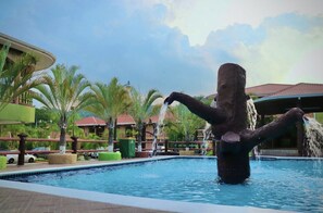 Pool waterfall - Apart Hotel K-Lisma (San Pedro Sula)