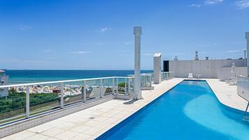 2 piscinas al aire libre