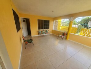 Terrace/patio - Welcome to our villa, enjoy the local vibes, AC, WIFI, hot water, cable.
(Old Harbour)