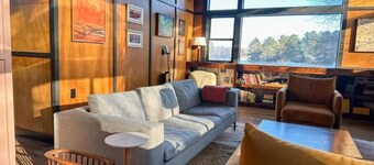 The Atomic Lodge - Luxury Mid-Century Sanctuary