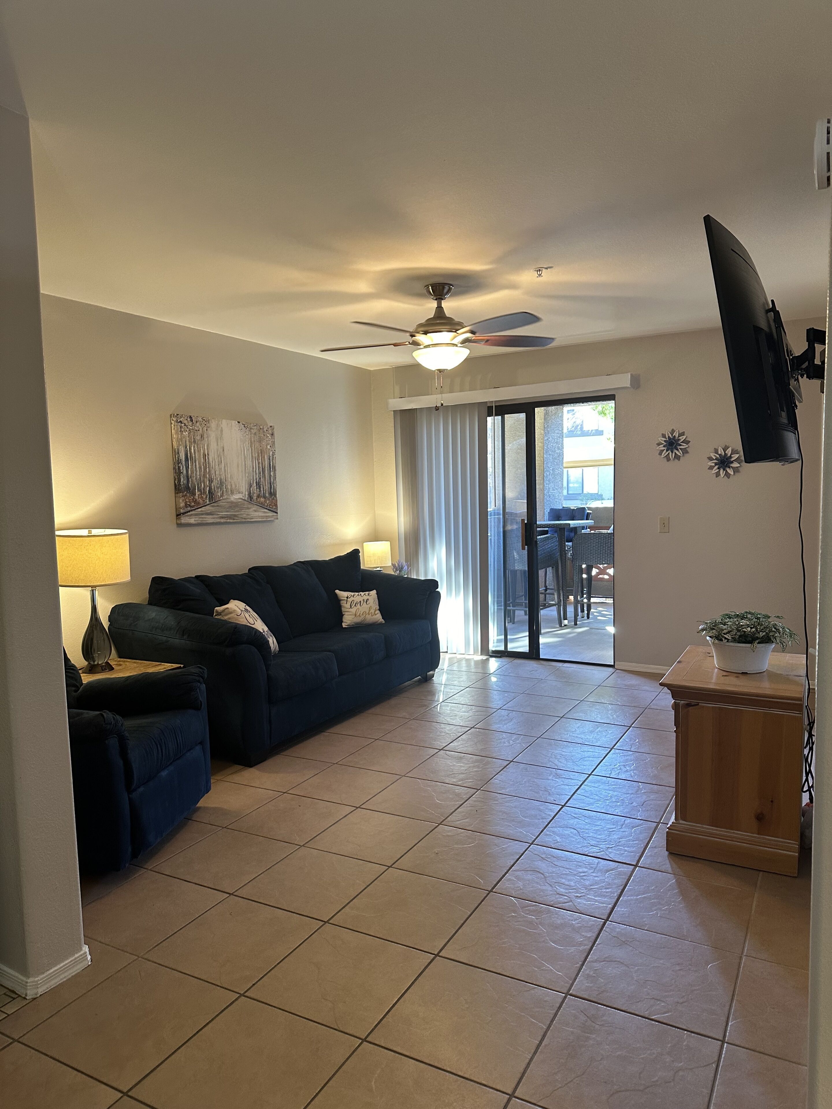 Quiet, Comfortable Space Close to Great Hiking!