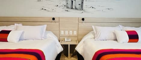 Klassieke driepersoonskamer, 2 queensize bedden, uitzicht op stad | 1 slaapkamer, hypoallergeen beddengoed, een kluis op de kamer