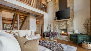 Unclassified image, 2 of 117, button - Luxury Cabin - Mountain Views, Pool Table, Hot Tub (Mineral Bluff)