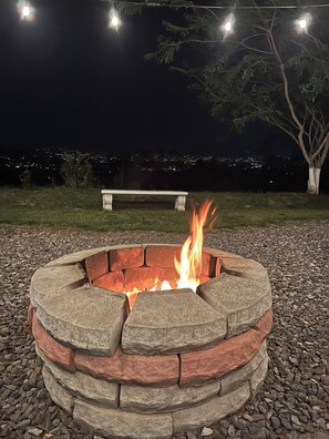 Fireplace - Badu Lodge (Santiago de Puriscal)