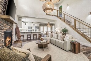 Télévision, cheminée, jeux vidéo, chaîne hi-fi