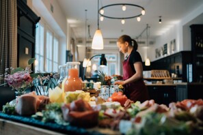 Free daily buffet breakfast  - Klostermaier Hotel & Restaurant (Icking)