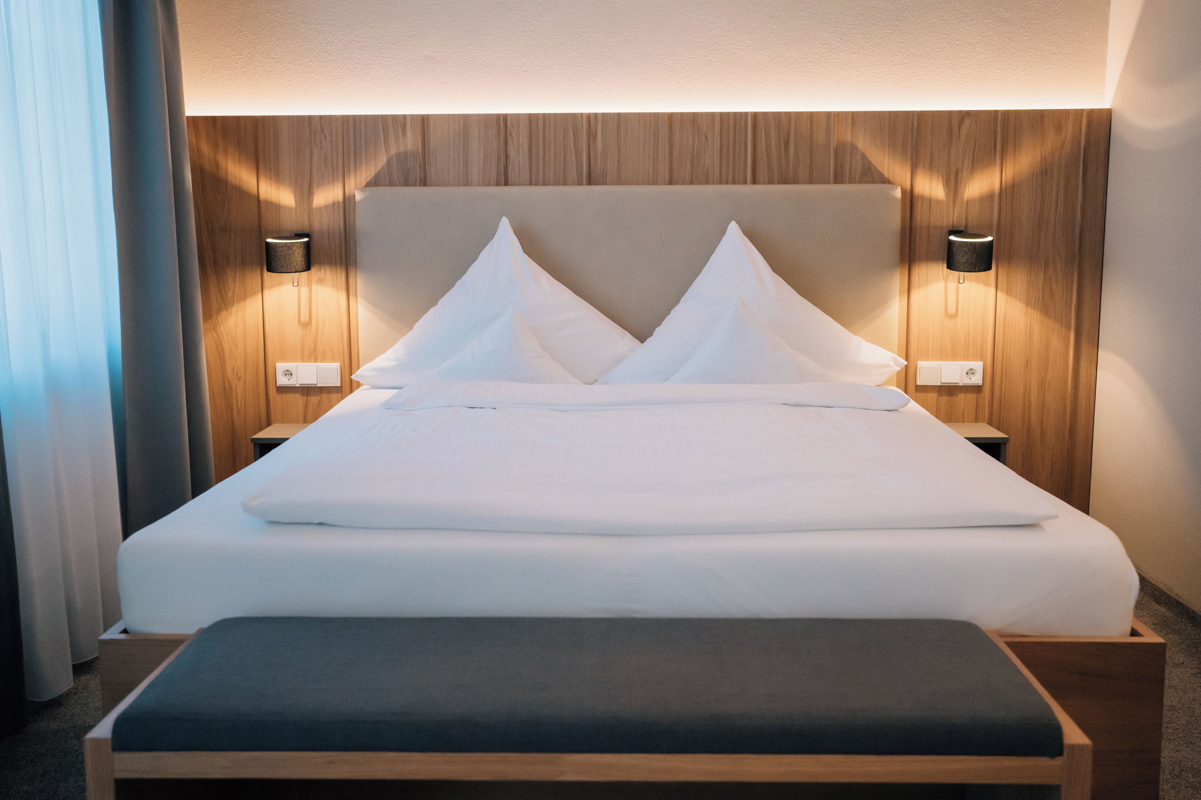 Standard-Doppelzimmer | Daunenbettdecken, Schreibtisch, laptopgeeigneter Arbeitsplatz