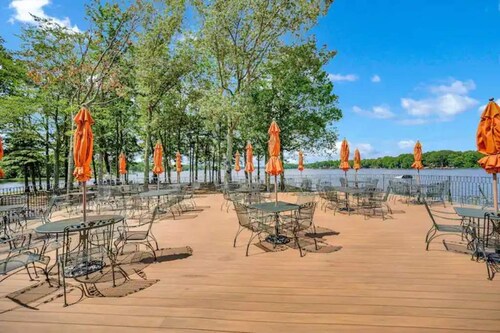 Hummingbird Lakehouse