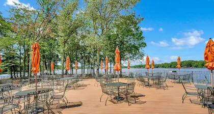 Hummingbird Lakehouse