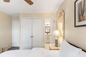 2 bedrooms, iron/ironing board, WiFi, bed sheets - Walk-to-Beach Oceanside Condo (Ocean City)