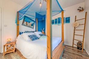 2 chambres, fer et planche à repasser, Wi-Fi gratuit, draps fournis