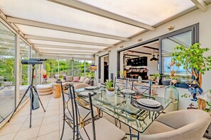 Dining - Villa 'Maison Vue Mer Avec Piscine' with Sea View, Private Pool and Wi-Fi (PLOUIDER)