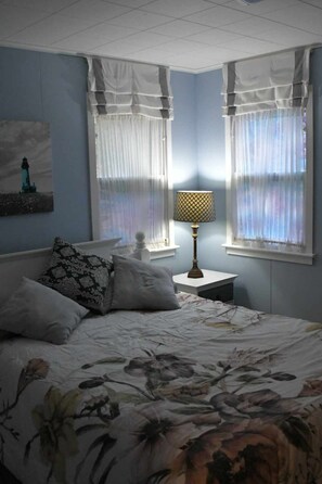 2 Schlafzimmer, Schreibtisch, Bügeleisen/Bügelbrett, kostenloses WLAN