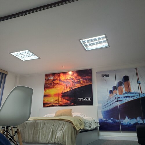 DOBLE SUITE CON DIS KING BED 2 SOFA CAMAS EN LUJOSO Y SEGURO BARRIO DE CUENCA 