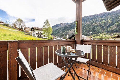 Apartment 'Collini Le Betulle' with Mountain View, Private Garden and Balcony
