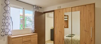 Holiday Home 'Villa Verde' with Shared Pool, Wi-Fi and Air Conditioning