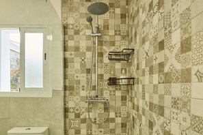 Doccia, asciugacapelli, asciugamani