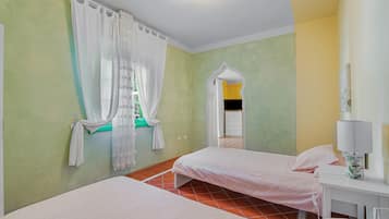 4 bedrooms, free WiFi, bed sheets