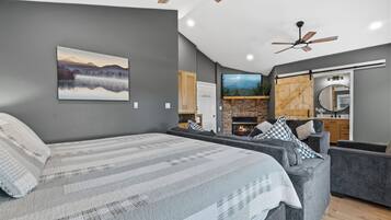 5 habitaciones, tabla de planchar con plancha y cuna de viaje