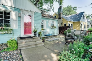 Terrace/patio - Chic Minneapolis Apt - 6 Blocks to Lake Nokomis! (Minneapolis)